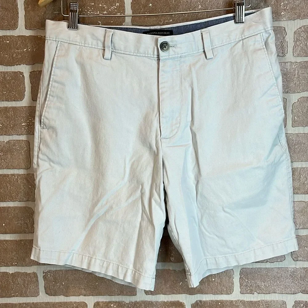 Banana Republic Aiden Short Size 33 Shoreline Gray